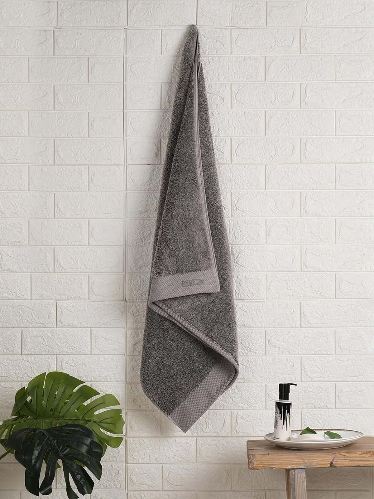 SPACES Luxury Eminence 100% Cotton Bath Towel (670 GSM | 75 cm x 150 cm) – Ultra-Soft & High Density
